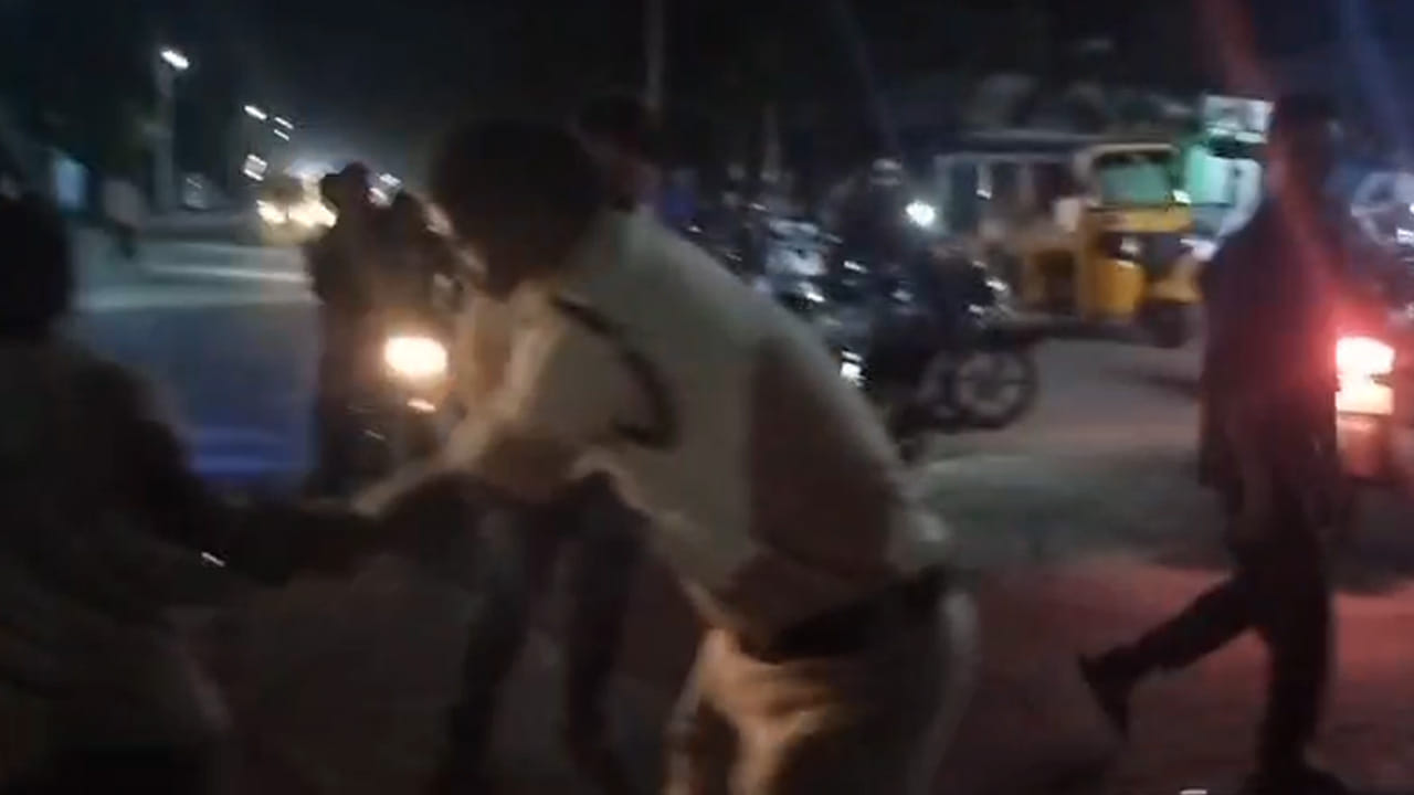 పోలీసులకే చుక్కలు చూపించిన యువకుడు!