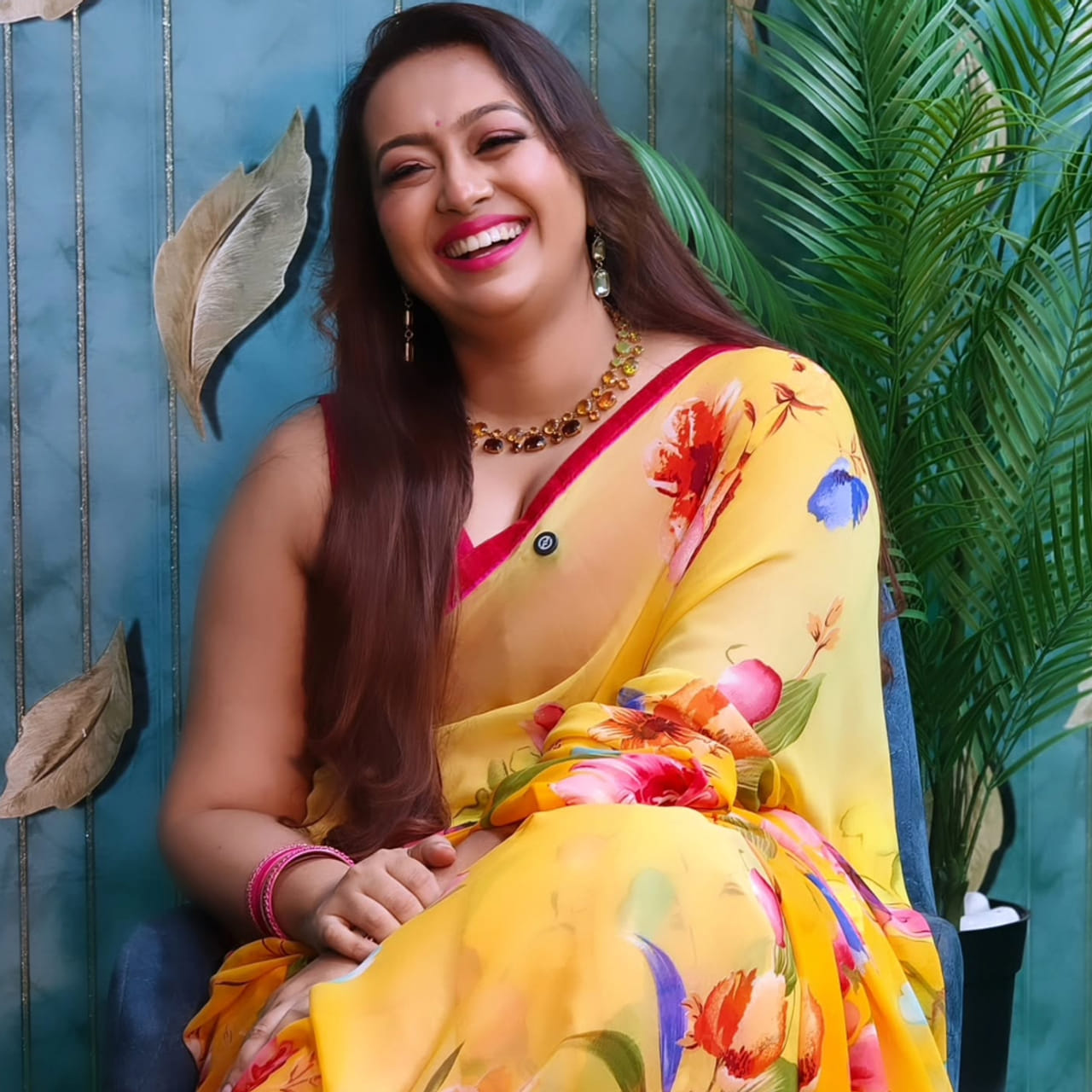 ఎస్తేర్ నొరోన్హా గురించి ప్రత్యేకంగా చెప్పాల్సిన అవసరం లేదు. కాగా గతంలో ఆమె ఓ ఇంటర్వ్యూలో ఆసక్తికర విషయాలను పంచుకుంది. నటి ఎస్తేర్ నొరోన్హా తన వ్యక్తిగత జీవితం, ముఖ్యంగా ఆమె గత వివాహం మరియు దాని పర్యవసానాలపై తన లోతైన ఆలోచనలను పంచుకున్నారు. ఆమె తన విడాకులను జీవితంలో పశ్చాత్తాపంగా చూడటం లేదని, బదులుగా అది ఒక ముఖ్యమైన గుణపాఠమని స్పష్టం చేశారు. ఒక అధ్యాయం ముగిసినా, కొత్త పాఠాలను నేర్చుకున్నానని ఆమె తెలిపారు.