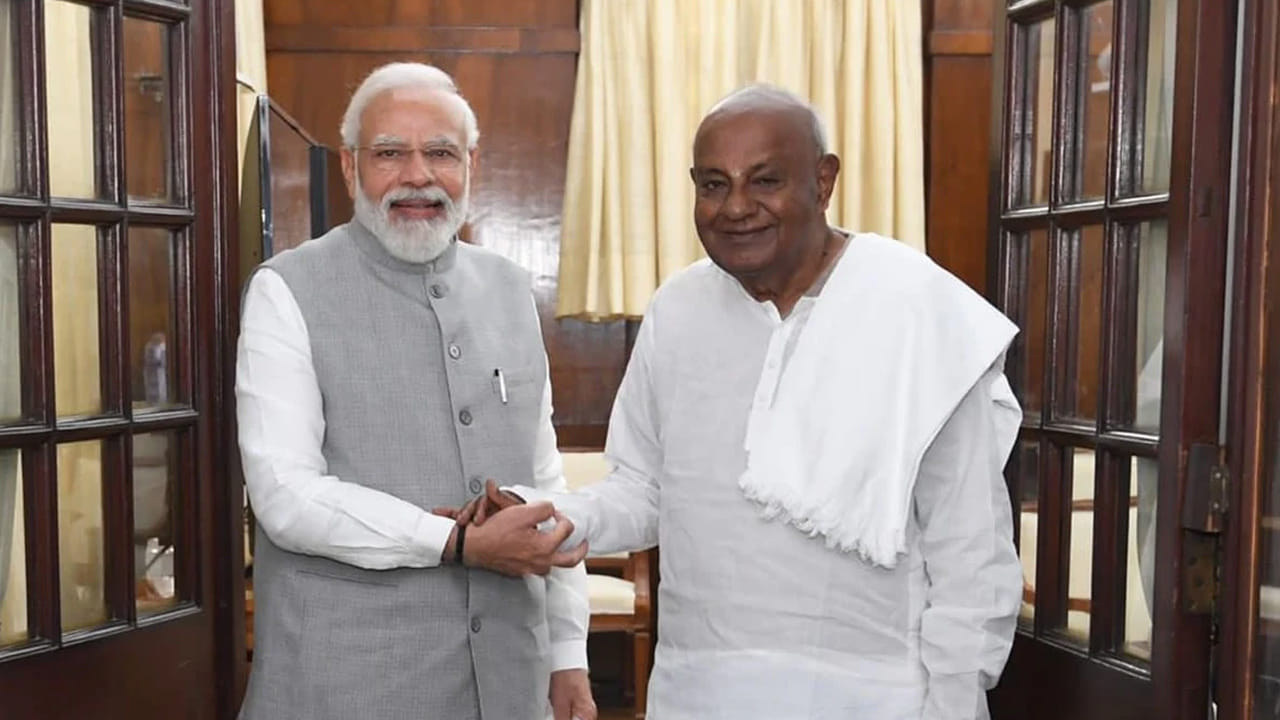 PM Modi: నెహ్రూను మించి మోదీ సక్సెస్‌కు కారణం ఇదే.. లెక్కలతో సహా చెప్పిన దేవెగౌడ..