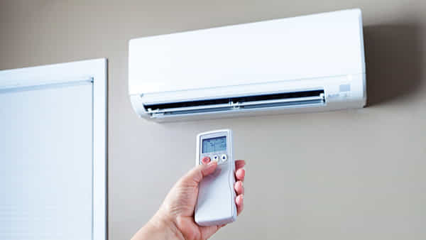 AC Tips: మీరు చేసే ఈ చిన్న పొరపాటుతో మీ ఏసీ పని ఖతం.. కరెంట్ బిల్ డబుల్.. వెంటనే ఇలా చేయండి..