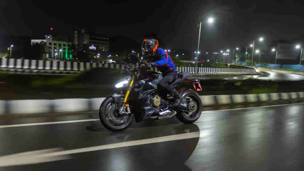 Hyderabad: అర్ధరాత్రి థ్రిల్ కోసం హైస్పీడ్ రైడ్.. కట్చేస్తే తెల్లారేసరికి బ్రేకింగ్ న్యూస్ అయ్యాడు! నుజ్జునుజ్జైన బైక్