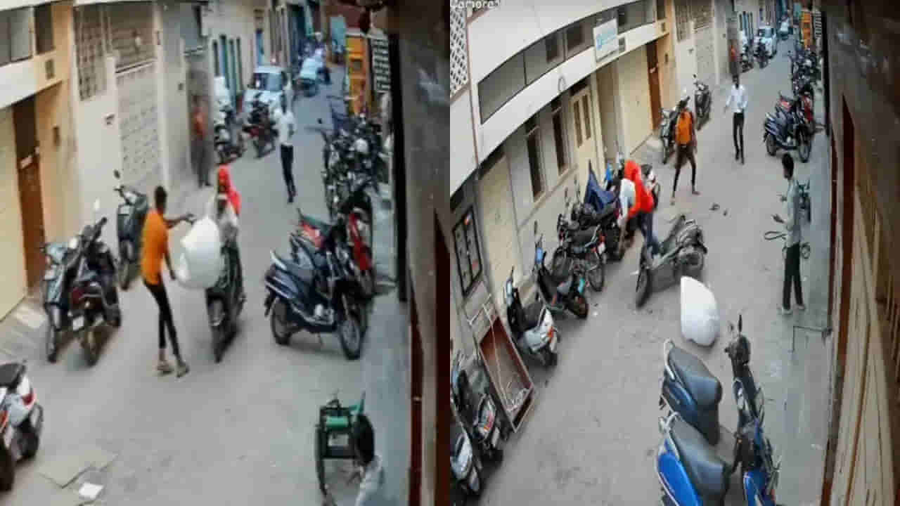 Watch Video: మొబైల్ ఫోన్ దొంగతనం చేసి పరార్.. కానీ విధి వేట నుంచి తప్పించుకోలేకపోయాడు..!