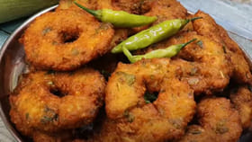 వానాకాలంలో పక్కాగా తినాల్సిన గారెలు..