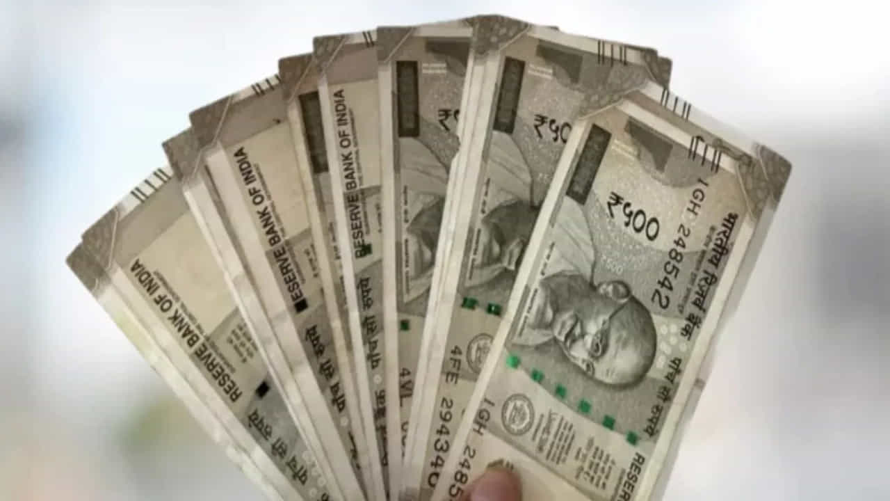 ఈ విజయ ప్రయాణం నుండి మనం నాలుగు ముఖ్యమైన ఆర్థిక సూత్రాలను నేర్చుకోవచ్చు. మొదటిది, చిన్న మొత్తమే కదా అని ఏ డబ్బును తక్కువ అంచనా వేయకూడదు; అదే పెద్ద సంపదకు పునాది. రెండవది, డబ్బును ఎలా ఖర్చు పెట్టాలనే దానికంటే దాన్ని ఎలా పెంచాలనే దానిపై దృష్టి పెట్టాలి. మూడవది, వచ్చిన లాభాలను వెంటనే వృథా చేయకుండా తిరిగి పెట్టుబడి పెట్టాలి. చివరిగా, రాత్రికి రాత్రే అద్భుతాలు జరగవు కాబట్టి సుదీర్ఘ కాలం పాటు ఓపిక, క్రమశిక్షణ కలిగి ఉండాలి.