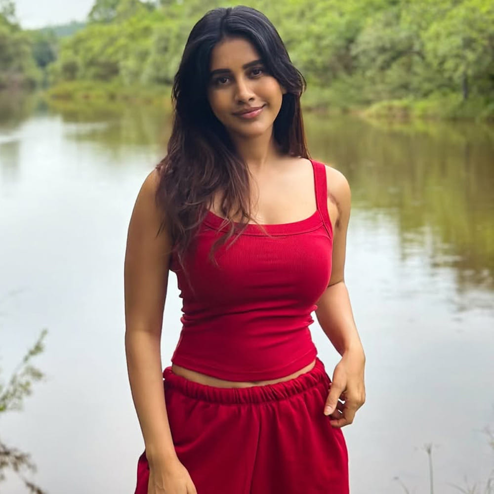 ప్రస్తుతం నాభా నటేష్ నాగబంధం అనే చిత్రంలో నటిస్తున్నారు. ఈ కథ తనని ఎంతగానో ఆకట్టుకుందని, పాత జానపద కథలను, ఫెయిరీ టేల్స్ ను గుర్తుచేస్తుందని ఆమె తెలిపారు. గతంలో ఏ చిత్రంలోనూ అన్వేషించని కొన్ని అంశాలను నాగబంధం ద్వారా చూపించనున్నారని ఆమె పేర్కొన్నారు. ఈ చిత్రంతో పాటు స్వయంభు అనే మరో ఫాంటసీ చిత్రంలో కూడా ఆమె నటిస్తున్నారు. నాగబంధం కన్నా ముందే స్వయంభుకు సంతకం చేశానని, మైథలాజికల్ లేదా పీరియాడిక్ స్పేస్ లో తనకు అదే తొలి అనుభవమని నాభా నటేష్ వివరించారు. 