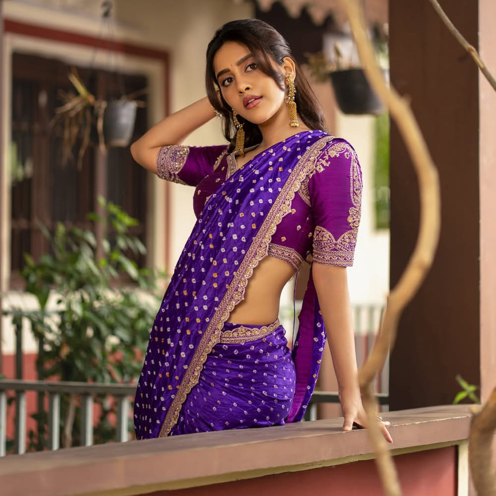 నిఖిల్ ఎంతో అవుట్ స్పోకెన్ అని, ఎటువంటి విషయాలు దాచుకోడని, ఫుట్ బాల్, జీవితం గురించి మాట్లాడటానికి ఆసక్తి చూపుతాడని ఆమె చెప్పారు. నిఖిల్ నటించిన కార్తికేయ 2 సినిమా తనకు చాలా ఇష్టమని, ఆ సినిమాను పదిసార్లు చూశానని, దానిలోని కృష్ణ ట్యూన్ ఎంతో బాగుంటుందని నభా నటేష్ అన్నారు. తన వ్యక్తిగత లక్షణాల గురించి మాట్లాడుతూ, తన బలం, బలహీనత రెండూ ఒకటేనని, అది ప్రతి దానిలో మంచిని చూడటమేనని నభా నటేష్ తెలిపారు. 