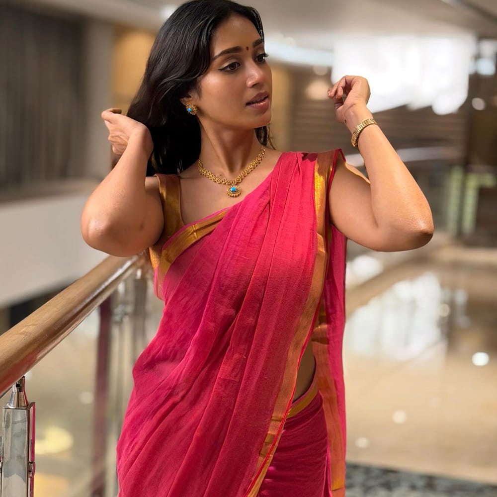 Nivetha Pethuraj Pic