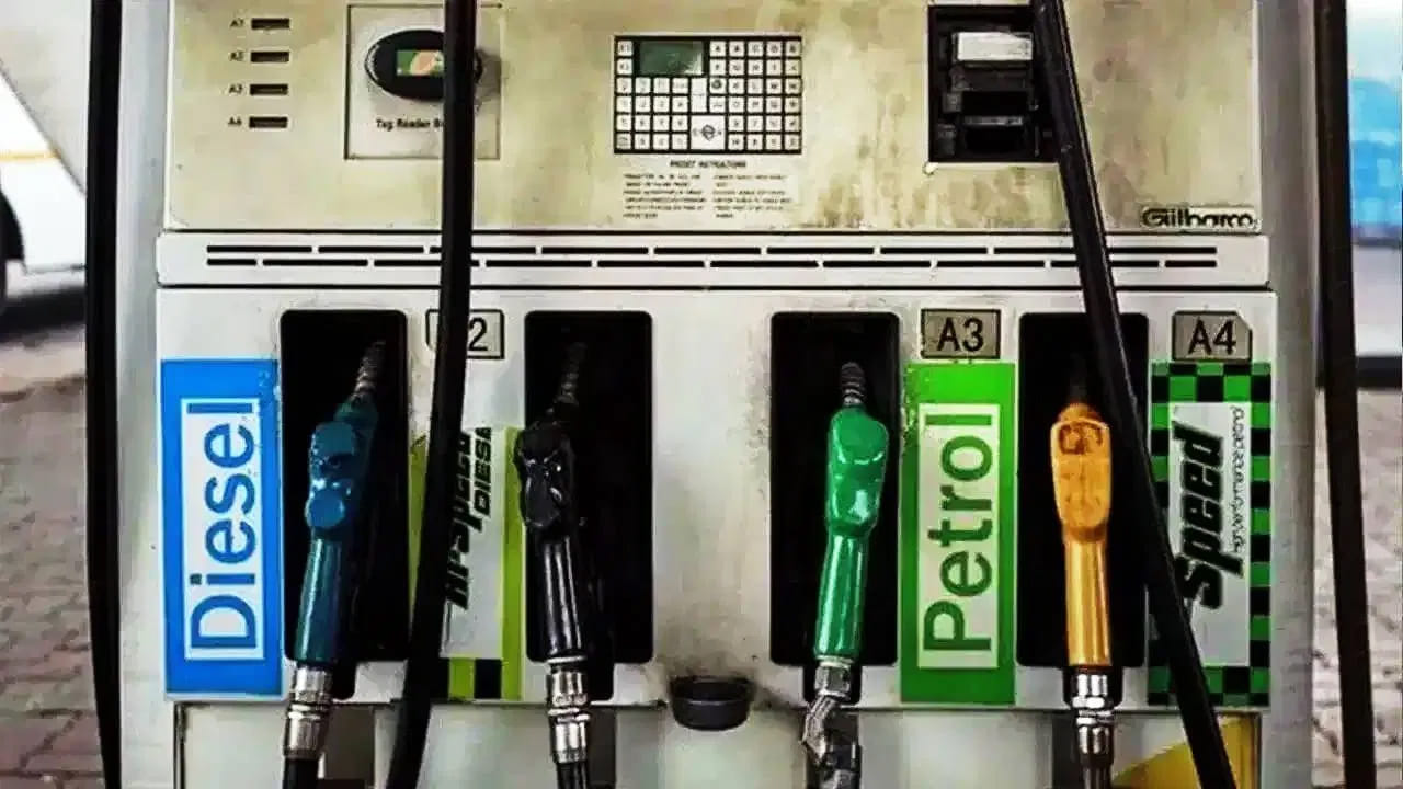 Petrol-Diesel Price: సామాన్యుడి జేబుకు చిల్లు? మరో రూ.5 పెరగనున్న పెట్రోల్, డీజిల్ ధరలు..? కారణం ఇదే!