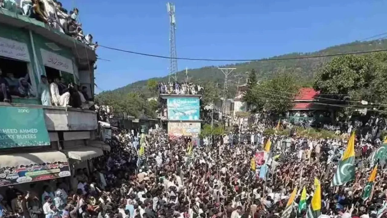 PoKలో మిన్నంటిన ఆగ్రహజ్వాలలు.. నిరసనకారులపై పాక్ సైన్యం పైశాచికత్వం.. పెల్లెట్ గన్లు, కాల్పులు!