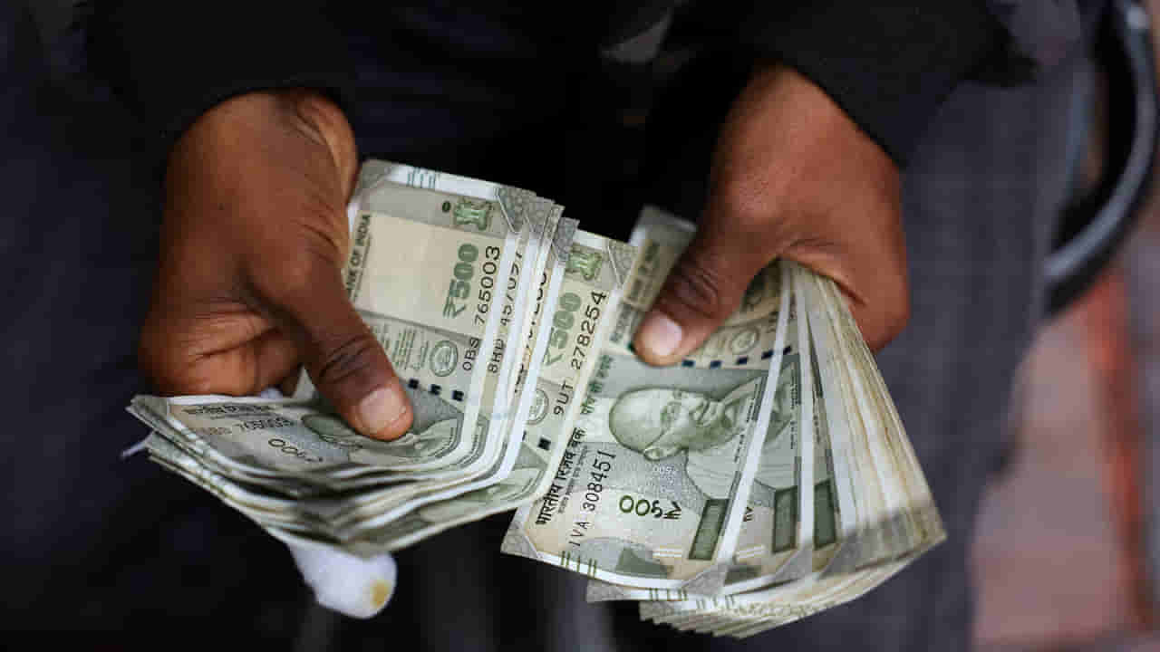 PPF: పీపీఎఫ్ అకౌంట్ ఉందా..? నెలకు రూ.లక్ష మీ సొంతం.. డబ్బులకు ఢోకా ఉండదు..