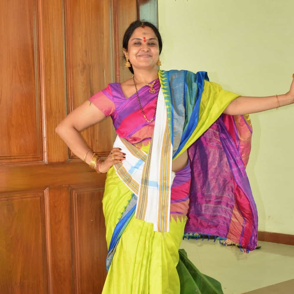ఆహారం, వ్యాయామం గురించి మాట్లాడుతూ, సన్నబడటానికి డైట్ ముఖ్యమని, జిమ్ కేవలం శరీరాన్ని నియంత్రణలో ఉంచుతుందని, మెంటల్ పీస్, కాన్ఫిడెన్స్ పెంచుతుందని స్పష్టం చేశారు. ఆమె వర్కౌట్కు ముందు కొన్ని గంటలు ఆహారం తీసుకోకుండా, మూడు గంటల పాటు జిమ్లో కఠిన శిక్షణ చేస్తారు. కాశ్మీరీ కహ్వా వంటి ఆరోగ్యకరమైన పానీయాలు, సప్లిమెంట్స్, క్లీన్ డైట్ ఆమెకు నిరంతర రక్త ప్రసరణను అందించి, చర్మాన్ని మెరిసేలా చేశాయి.