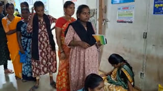 కూర్చొనే అవకాశం కూడా లేదే.. ప్రభుత్వ ఆసుపత్రిలో గర్భిణీల నరక యాతన