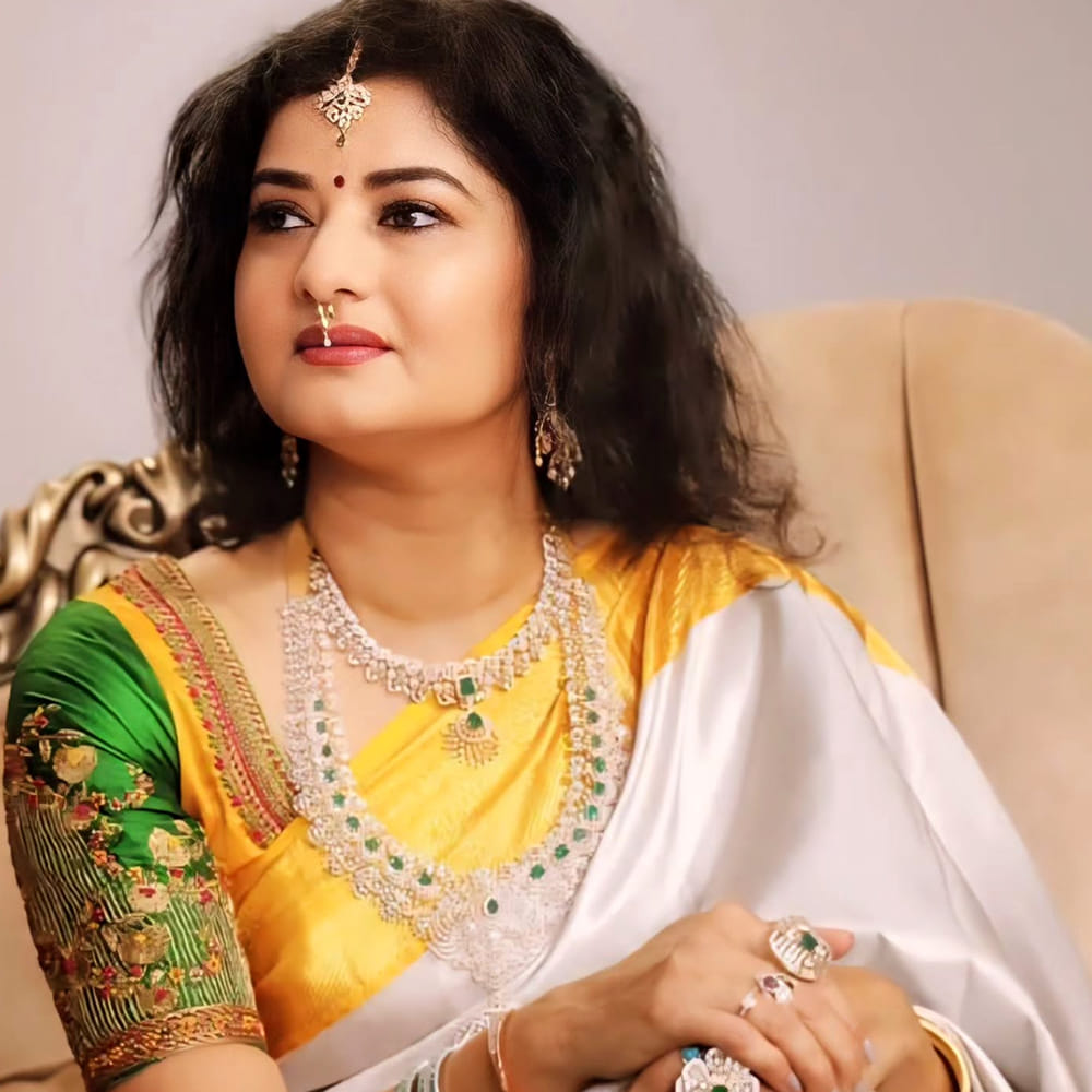 ప్రస్తుతం "అక్క" లేదా "అమ్మ" వంటి రోల్స్ ఎక్కువగా వస్తున్నాయని, అయితే వాటిలో "వెయిట్" ఉన్న పాత్రలనే ఎంచుకుంటానని అన్నారు. మంచి మహిళా ప్రాధాన్యత ఉన్న, సవాలుతో కూడిన పాత్రలను చేయడానికి సిద్ధంగా ఉన్నానని ప్రేమ తెలిపారు. తన కెరీర్ ప్రారంభంలో లభించినంత గొప్ప పాత్రలు ఇప్పుడు ఎందుకు రావడం లేదో తనకు అర్థం కావడం లేదని ఆమె ఆవేదన వ్యక్తం చేశారు. గతంలో శ్రీదేవి నటించిన "జగదేక వీరుడు అతిలోక సుందరి" వంటి చిత్రాల్లో కథానాయికకు ఎంతో ప్రాధాన్యత ఉండేదని గుర్తు చేశారు.