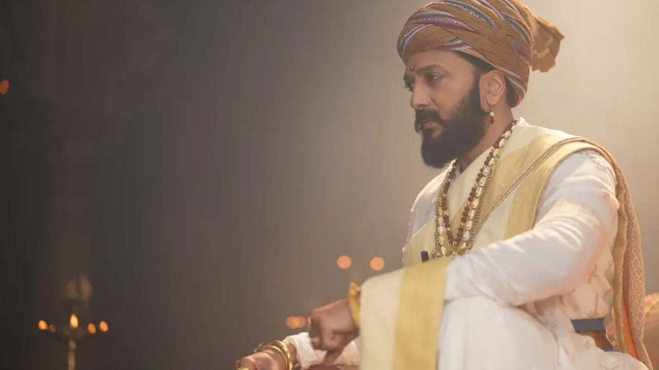 మే 1న విడుదలైన ఈ సినిమా భారీ విజయాన్ని అందుకుంది. బాక్సాఫీస్ వద్ద దాదాపు 100 కోట్లకు పైగా వసూళ్లూ రాబట్టింది. మరాఠీలో అత్యధిక వసూళ్లు సాధించిన తొలి చిత్రంగా ఘనత సాధించింది. ఈ మూవీ మరాఠీ సినీ పరిశ్రమలో సరికొత్త చరిత్ర సృష్టించింది. అలాగే ఇందులో రితేష్ దేశ్ ముఖ్, జెనీలియా యాక్టింగ్, డైరెక్షన్ పై సినీ విశ్లేషకులు ప్రశంసలు కురిపించారు. ఈ సినిమా అన్ని వర్గాల ప్రేక్షకులను ఆకట్టుకుంది. ఇప్పుడే ఇదే సినిమా ఓటీటీలోకి వచ్చేసింది. 