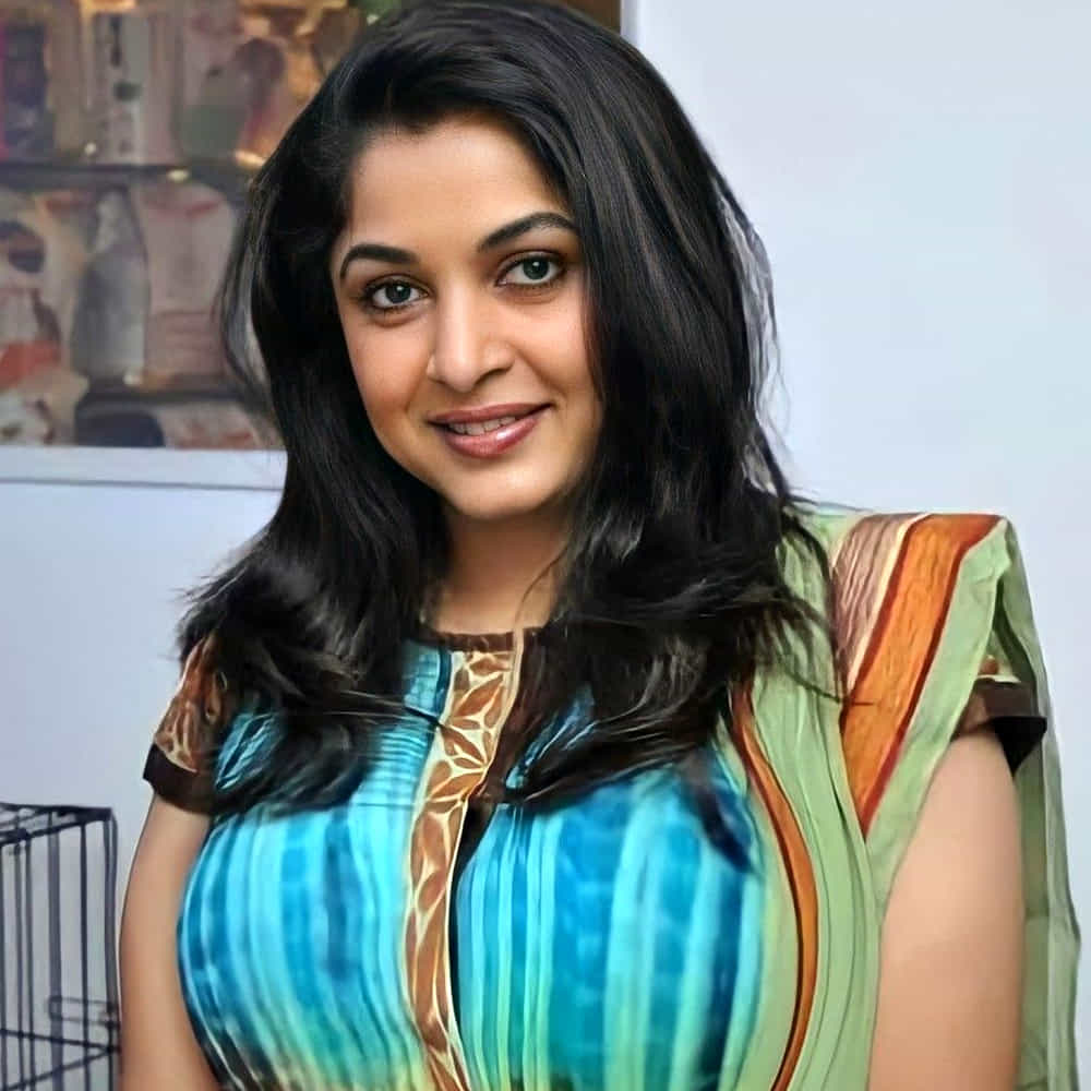 కానీ కొంతమందికి మాత్రం అదృష్టం వెతుకుంటూ వస్తుంది. యాడ్స్ లో నటించిన వారు హీరోయిన్స్ గా మారిన సందర్భాలు చాలా తక్కువ.. పైగా అప్పట్లో .. అలా వచ్చిన ఓ ముద్దుగుమ్మ సీనియర్ హీరోయిన్ రమ్యకృష్ణ. ఈ బ్యూటీ గురించి ప్రత్యేకంగా చెప్పాల్సిన అవసరం లేదు. తన అందంతో, నటనతో విపరీతమైన ఫ్యాన్ ఫాలోయింగ్ సొంతం చేసుకుంది రమ్యకృష్ణ.
