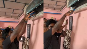 ఏసీ పనిచేట్లేదని టెక్నీషియన్‌ను పిలించిన ఓనర్.. ఓపెన్ చేసి చూడగా