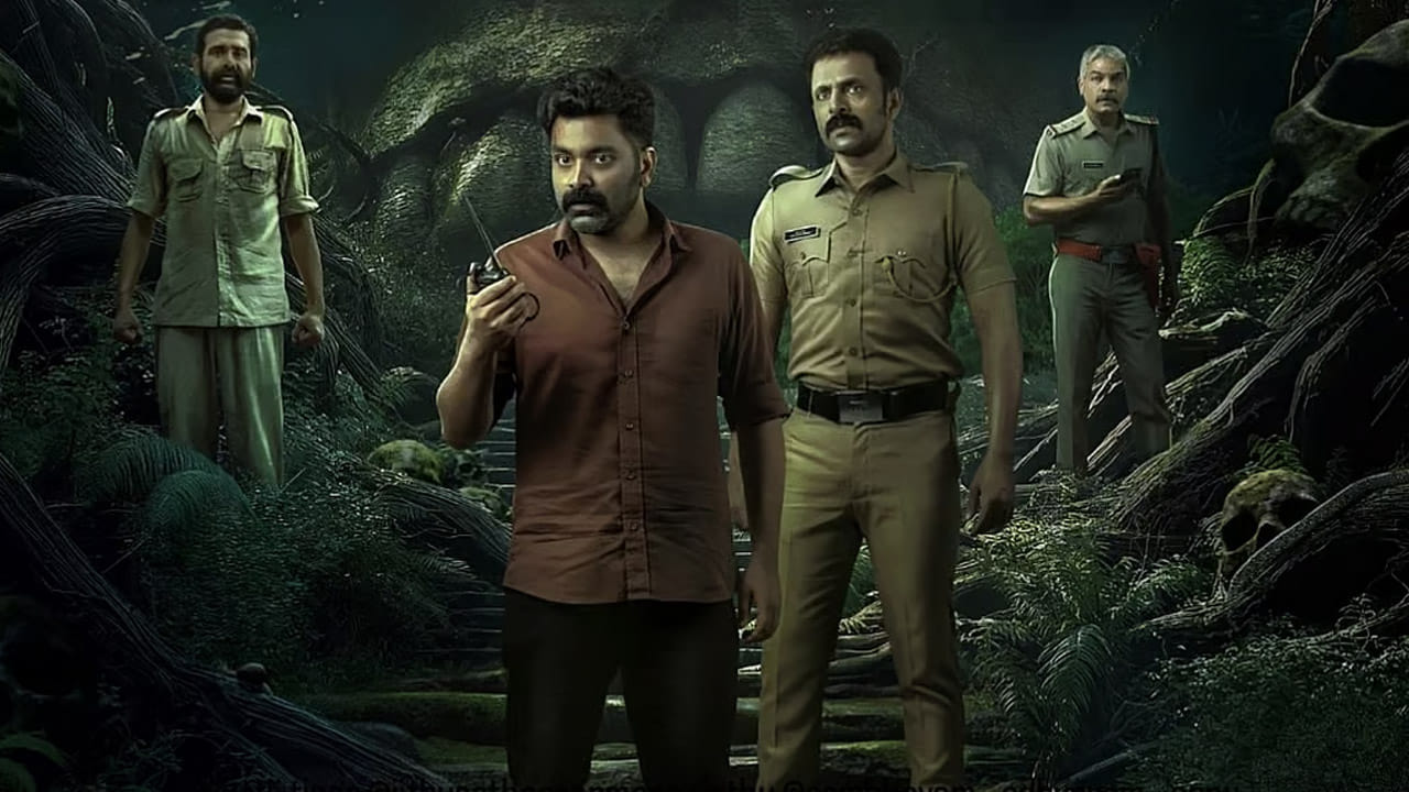 డైరెక్టర్ జితు సతీషన్ మంగళత్తు ఈ చిత్రాన్ని ఒక సాధారణ టైమ్ లూప్ లా కాకుండా 'చుట్టూ తిరిగే చక్రం లాగా చాలా తెలివిగా డిజైన్ చేశారు. గతం (1994), వర్తమానం, భవిష్యత్తుకు సంబంధించిన దాదాపు 6 రకాల విభిన్న టైమ్‌లైన్స్‌ను కథలో మిక్స్ చేసిన విధానం మైండ్ బ్లోయింగ్ అని చెప్పవచ్చు. భారీ వీఎఫ్ఎక్స్ హంగుల జోలికి పోకుండా, కేవలం కలర్ ప్యాలెట్ మార్పులు, అద్భుతమైన సౌండ్ డిజైనింగ్‌తో ఆ గందరగోళాన్ని, థ్రిల్‌ను తెరపై ఆవిష్కరించి సక్సెస్ అయ్యారు.