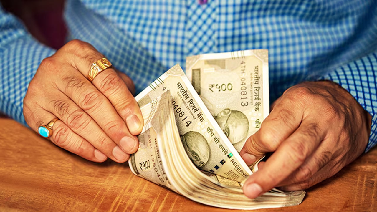 Savings Account: సేవింగ్స్ అకౌంట్‌లో ఎంత డబ్బులు ఉంచుకోవచ్చు..? ఈ రూల్స్ తెలుసుకోకపోతే ఇబ్బందులే..