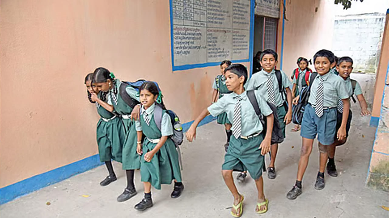 Andhra: ఏపీలో వేసవి సెలవుల పొడిగింపుపై స్పష్టత ఇచ్చిన విద్యాశాఖ