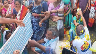 కోట్లు పెట్టినా దొరకని నిజమైన సంతోషం..ఉపాధి హామీ పనిలోనే వృద్ధ దంపతుల షష్ఠిపూర్తి.. గుండెల్ని హత్తుకుంటున్న వేడుక!