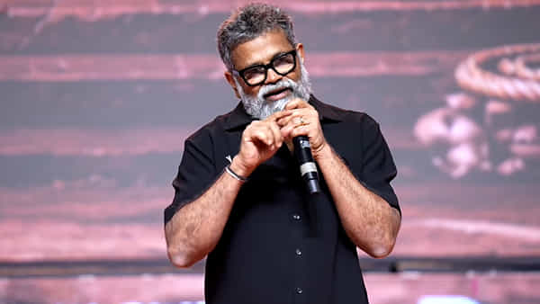 Peddi Mega Event: మా చరణ్ బంగారం.. పెద్ది విజయానికి కారణం అతడే.. పెద్ది ఈవెంట్లో సుకుమార్ ఎమోషనల్ స్పీచ్..