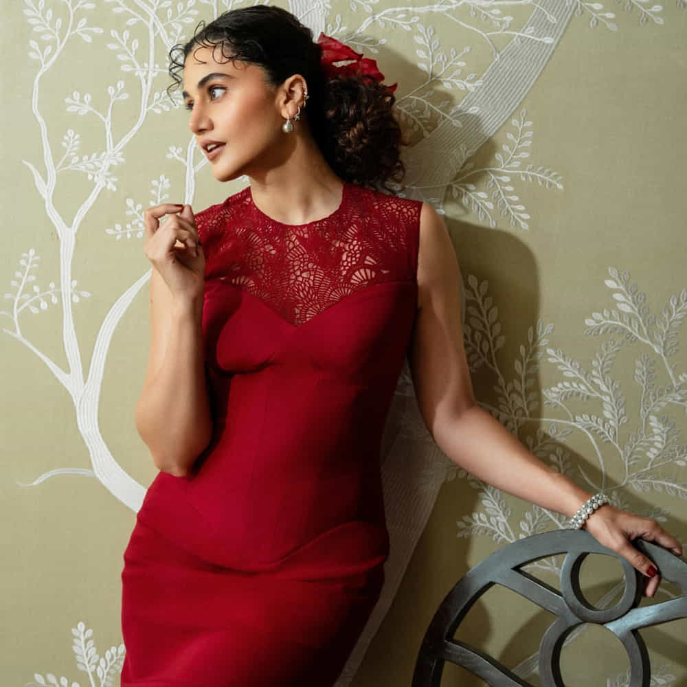 ఎక్కువగా లేడీ ఓరియంటెడ్ మూవీస్ చేస్తూ బ్యాక్ టు బ్యాక్ హిట్స్ కొట్టింది. పింక్, బేబీ, ది ఘాజీ అటాక్, నామ్ షబానా, జుద్వా, ముల్క్, బద్లా, మిషన్ మంగళ్, తప్పడ్, సాండ్ ఖీ ఆంఖ్, హసీనా దిల్ రుబా, డుంకీ తదితర సూపర్ హిట్ సినిమాల్లో నటించిందీ ముద్దుగుమ్మ. ప్రస్తుతం ఈ ముద్దుగుమ్మ చేతిలో స్టార్ హీరోల సినిమాలతో పాటు లేడీ ఓరియంటెడ్ మూవీస్ కూడా ఉన్నాయి.