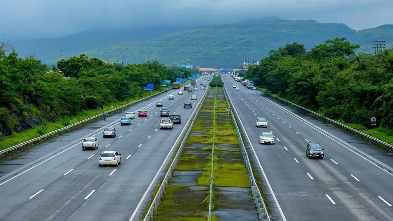 Telangana: తెలంగాణకు కేంద్రం భారీ శుభవార్త.. కొత్తగా రెండు హైవేలకు గ్రీన్ సిగ్నల్..