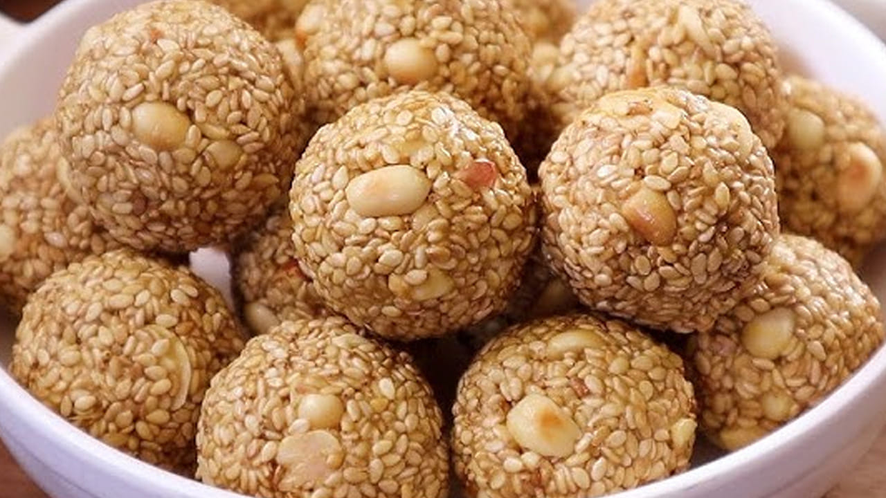 Tella Nuvvula Laddu