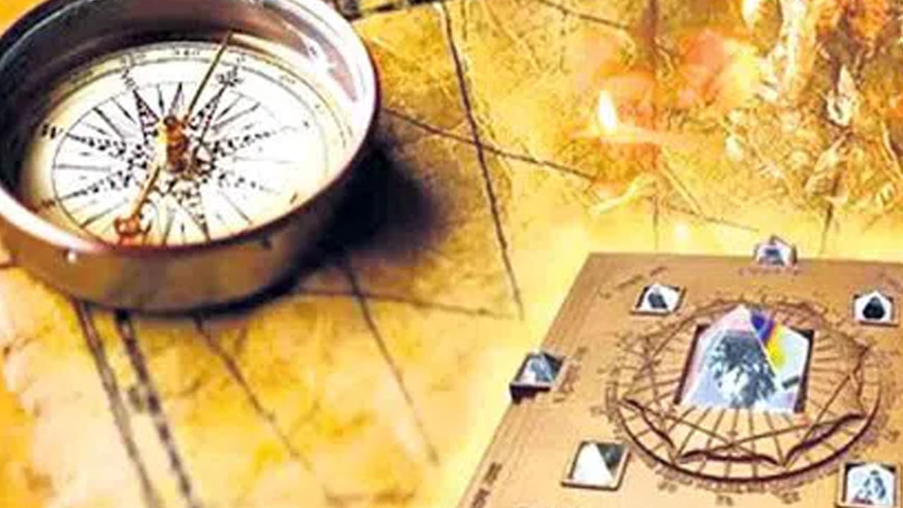  నోట్ : ఈ వార్తలలో ఇవ్వబడిన సమాచారం మత విశ్వాసాలపై ఆధారపడి ఉంది. పాఠకుల ఆసక్తి మేరకు.. పలువురు పండితుల సూచనలు, వారి తెలిపిన అంశాల ఆధారంగా అందించినవి మాత్రమే.. వీటిలో ఎలాంటి శాస్త్రీయ ఆధారాలు లేవని పాఠకులు గమనించాలి. టీవీ9 తెలుగు దీనిని ధృవీకరించలేదు