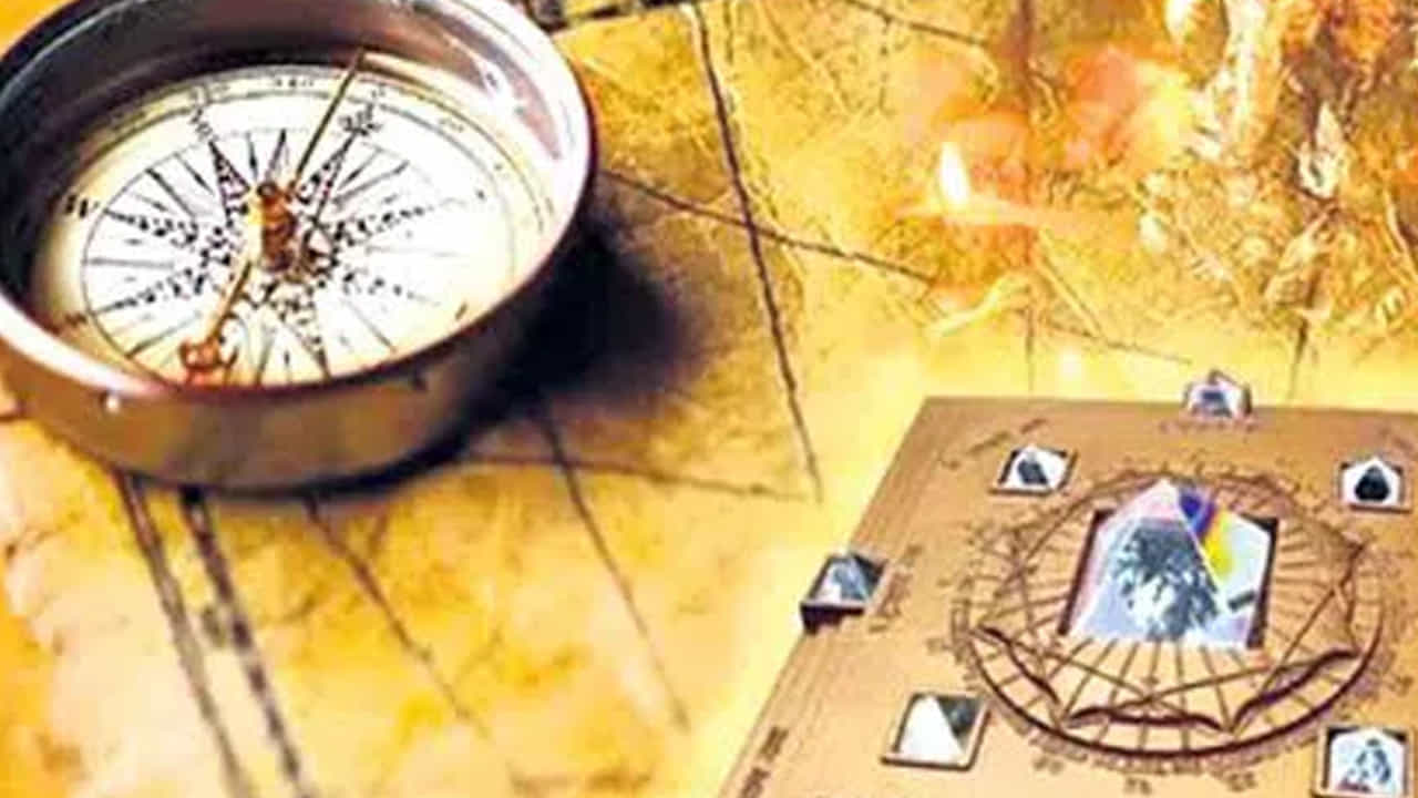 నోట్ : ఈ వార్తలలో ఇవ్వబడిన సమాచారం మత విశ్వాసాలపై ఆధారపడి ఉంది. పాఠకుల ఆసక్తి మేరకు.. పలువురు పండితుల సూచనలు, వారి తెలిపిన అంశాల ఆధారంగా అందించినవి మాత్రమే.. వీటిలో ఎలాంటి శాస్త్రీయ ఆధారాలు లేవని పాఠకులు గమనించాలి. టీవీ9 తెలుగు దీనిని ధృవీకరించలేదు