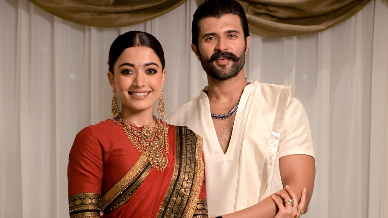 Vijay- Rashmika: మాట నిలబెట్టుకున్న విజయ్ దేవరకొండ.. భార్యతో కలిసి నాగర్ కర్నూల్ జిల్లా తుమ్మన్పేటకు