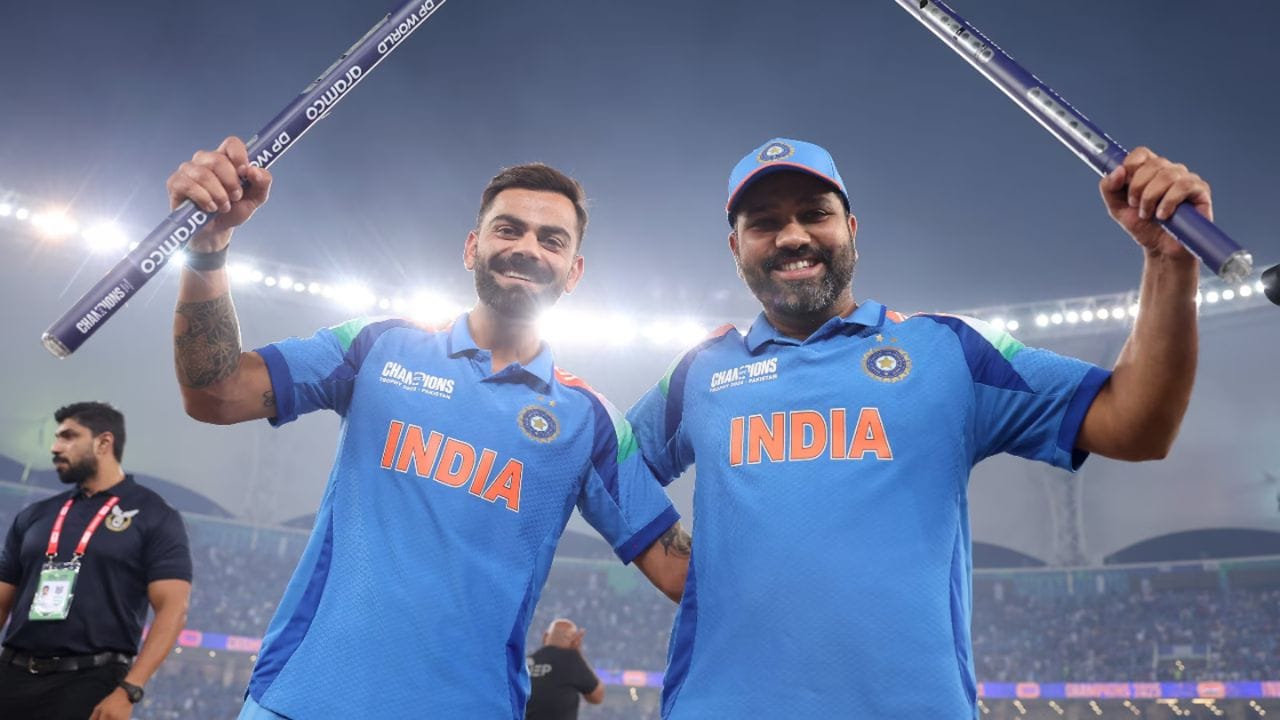 యువ రక్తం ఉరకలేస్తున్న ప్రస్తుత తరుణంలో టీమిండియాలో స్థానం కోసం విపరీతమైన పోటీ నెలకొంది. ఇషాన్ కిషన్ సృష్టించిన ఈ సానుకూల ఒత్తిడి భారత జట్టు బ్యాటింగ్ విభాగాన్ని మరింత పటిష్టం చేస్తుందనడంలో సందేహం లేదు. రాబోయే ఇంగ్లాండ్ సిరీస్లో సెలెక్టర్లు సీనియర్ల అనుభవానికి ప్రాధాన్యత ఇస్తారా, లేక ఇషాన్ లాంటి యువ ఆటగాడి ఫామ్ను నమ్ముకుంటారా అనేది ఆసక్తికరంగా మారింది.