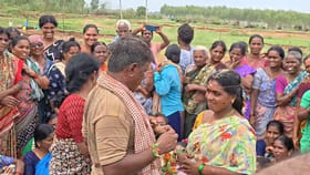 అలసట పాయే..ఆనందం మెదలాయే..ఉపాధి పనిలో పెళ్లి సంబరాలు!