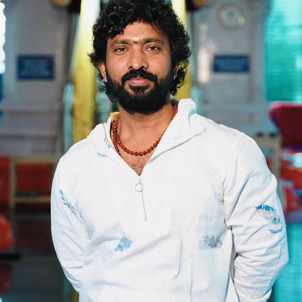అభి కెరీర్లో ఒక స్కిట్ ద్వారా తీవ్రమైన పశ్చాత్తాపానికి గురైన సంఘటనను కూడా పంచుకున్నారు. "నాకు స్టార్టింగ్ లో కొన్ని ఎపిసోడ్స్ తర్వాత తెలియకుండా ఒక స్కిట్ చేశాను. ఒక డైరెక్టర్ గారికి చాలా ఇబ్బంది అయింది ఆ స్కిట్ వల్ల. సో, అప్పుడు నేను అనుకున్నాను, మనం నలుగురిని నవ్వించడానికి ఇంకొకరిని తక్కువ చేసి అనేది మనం పెట్టుకోవద్దు. వాళ్ళు నవ్వకపోయినా పర్లేదు, ఇక్కడ వీళ్ళు బాధపడకూడదు" అని ఫిక్స్ అయ్యా.. ఆ దర్శకుడిని ఫేస్ చేయడానికి ఇప్పటికీ తనకు ధైర్యం రాలేదని, తాను వెళ్లి క్షమాపణలు చెప్పినప్పటికీ, ఆ ఘటన పట్ల పశ్చాత్తాపం మాత్రం ఇంకా ఉందని తెలిపారు.