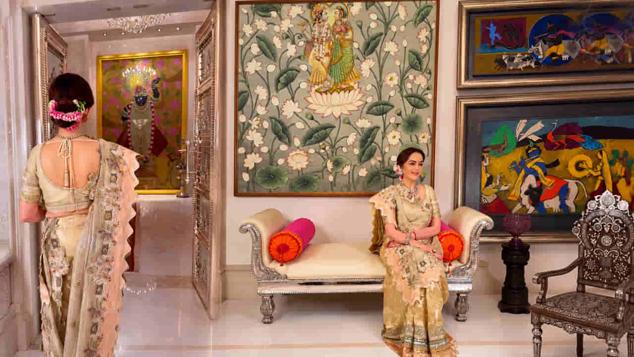 Ambani Antilia: వెండి తలుపుల నుండి రాతి శిల్పాల వరకు.. అంబానీ ఇంట్లో పూజా మందిరం చూస్తే మైమరచిపోతారు..!