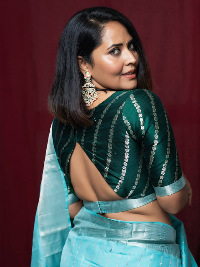 అందానికే అర్ధం నువ్వు.. అనసూయ క్రేజీ లుక్స్ వైరల్