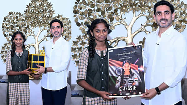 ‘మిషన్ శక్తిశాట్’కి ఎంపికైన AP విద్యార్థిని జెస్సీ.. మంత్రి లోకేష్ అభినందనలు