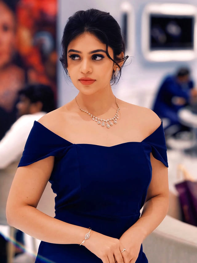 క్యూట్ నెస్‌తో  మత్తెక్కిస్తున్న ముద్దుగుమ్మ బాంధవి శ్రీధర్