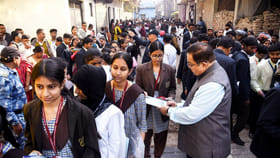 CBSE 10వ తరగతి బోర్డు ఫలితాల కోసం పడిగాపులు.. నెట్టింట మీమ్స్‌