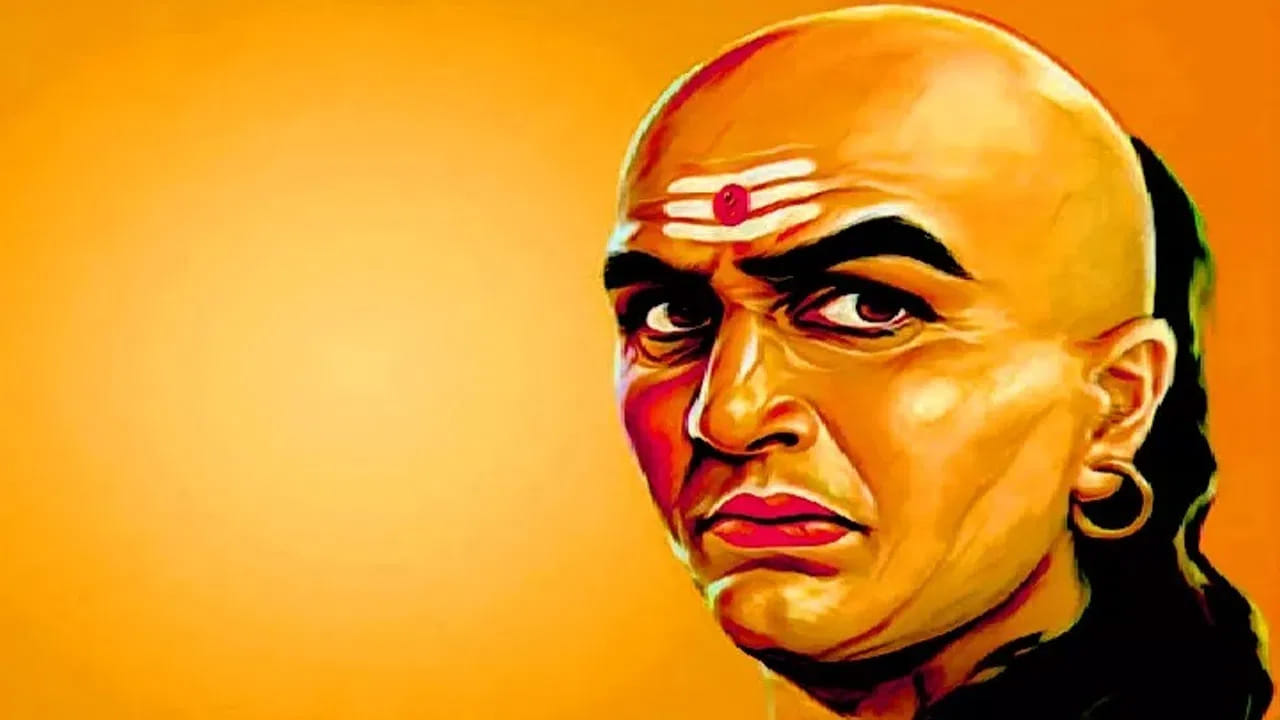 మిమ్మల్ని అన్ని వేళలా సపోర్ట్ చేసే వాళ్ళని మాత్రమే ఇంటికి పిలవండి. అందరిని పిలవకండి. (Disclaimer: ఇక్కడ అందించిన సమాచారం సాధారణ నమ్మకాల ఆధారంగా మాత్రమే అందించబడింది. ఈ సమాచారం ఖచ్చితంగా నిజం లేదా శాస్త్రీయంగా నిర్ధారితమైన సమాచారం అని భావించకండి.)