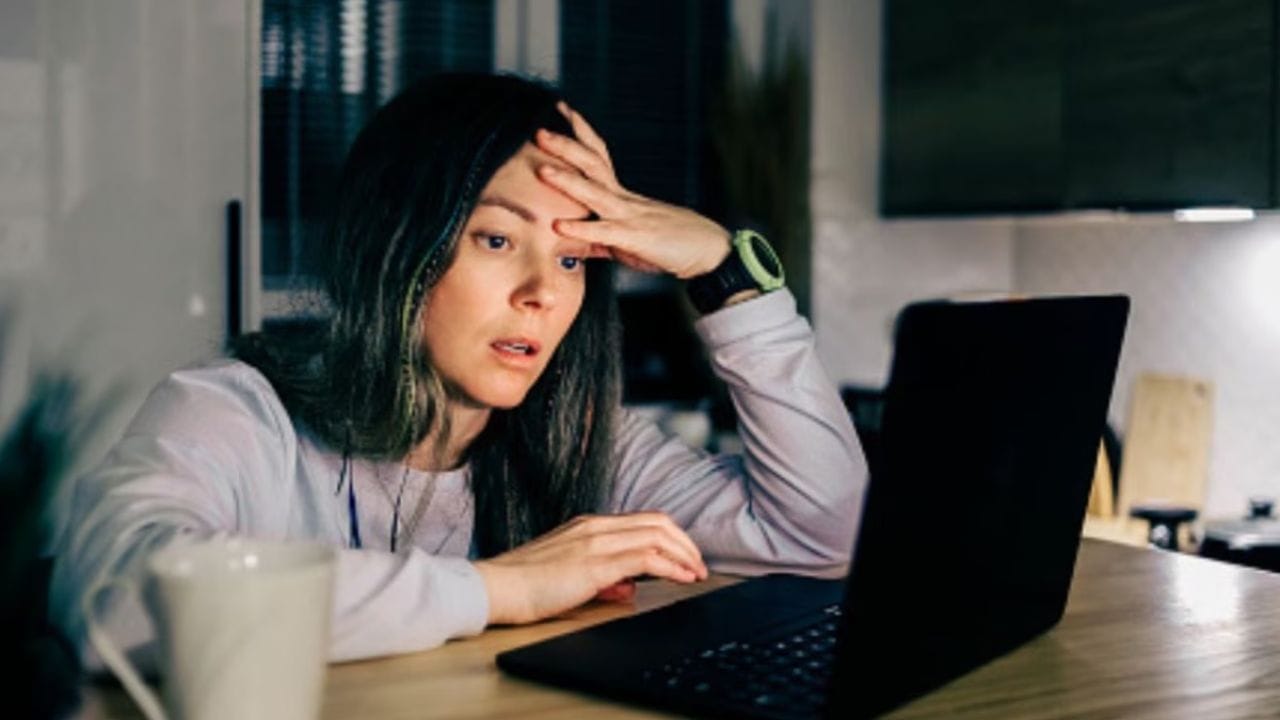 Health Tips: రోజంతా సిస్టమ్ ముందే కూర్చుంటున్నారా? జాగ్రత్త.. డేంజర్ వ్యాధికి వెల్కమ్ చెప్పినట్టే!