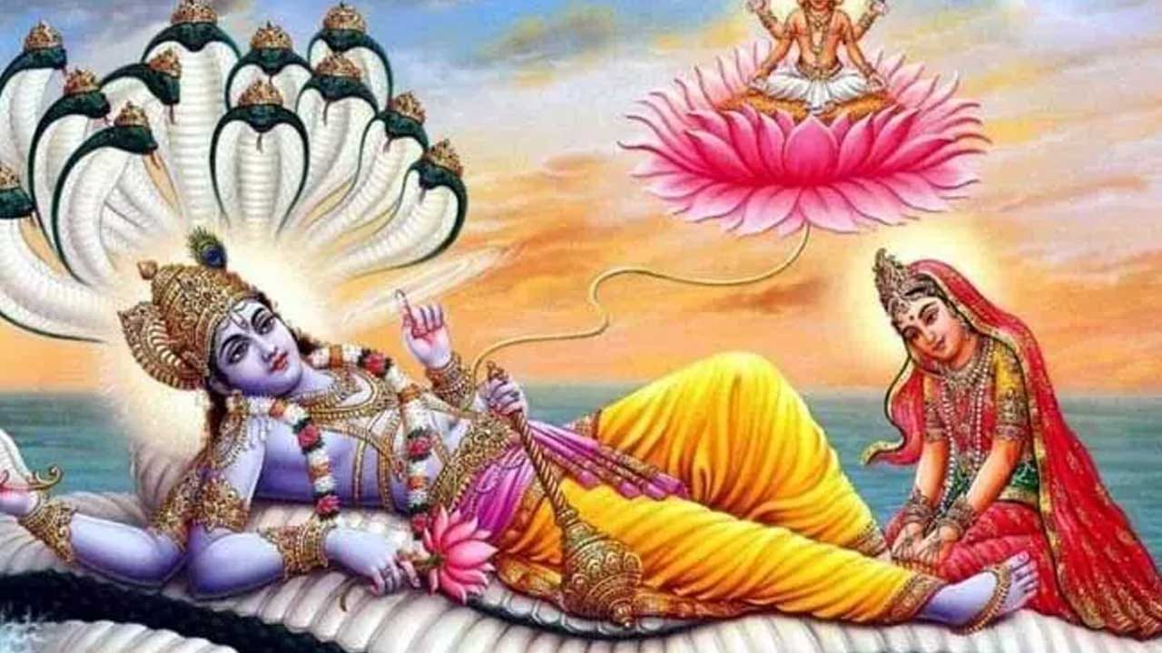 జ్యోతిష్య శాస్త్రంలో గ్రహాల సంచారానికి చాలా ప్రాముఖ్యత ఉంటుంది. అయితే తొలి ఏకాదశి తర్వాత గ్రహాల సంచారం, విష్ణు మూర్తి అనుగ్రహం కలగడం వలన ధన యోగం కలుగుతుంది. దీని వలన నాలుగు రాశుల వారికి పట్టింది బంగారమే అవుతుంది. అన్ని విధాలా కలిసి వస్తుంది. ఆదాయం పెరుగుతుంది.