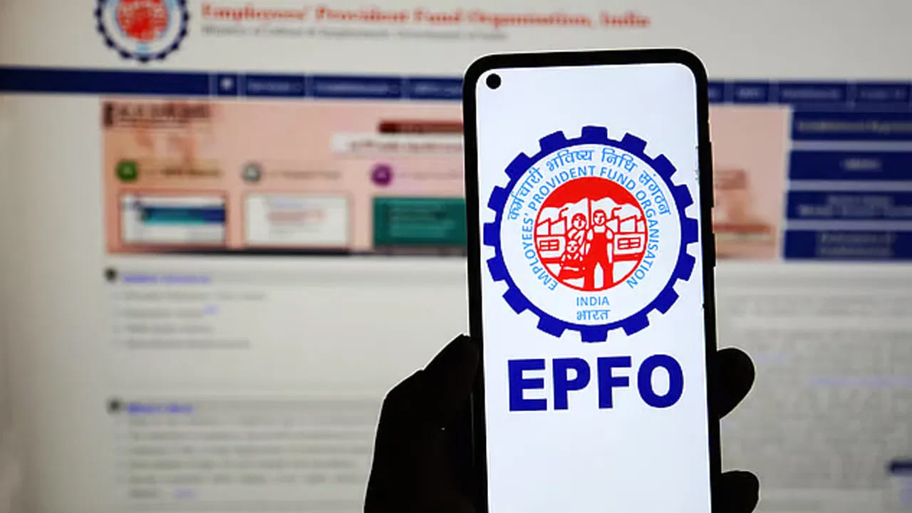 EPFO: పీఎఫ్ అకౌంట్ ఉందా..? ఈ మూడు వివరాలు అప్డేట్ చేసుకోకపోతే ఇబ్బందుల్లో పడతారు.. | EPFO Speeds Up Online Services: Update Your KYC to Get Faster PF Claims and Withdrawals