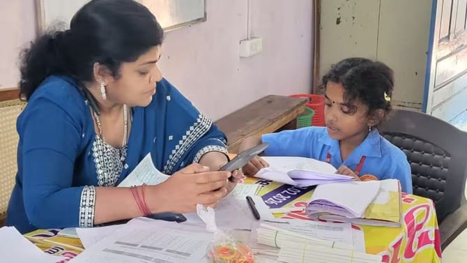 పేపర్లతో పనిలేదు.. ఇకపై ఆ విద్యార్థులకు యాప్‌ల ద్వారే పరీక్షలు