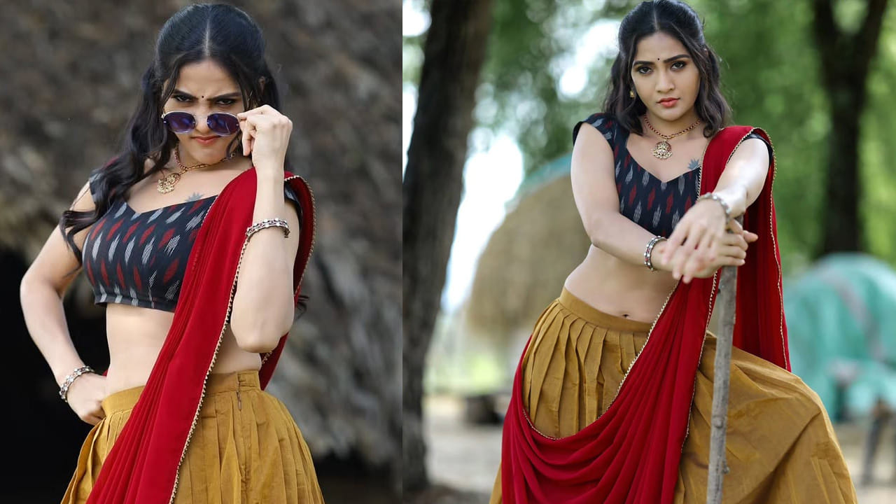 సినిమాలు, విభిన్నమైన కాన్సెప్ట్ ఆధారిత ఫోటోషూట్లు చేయడానికి ఇష్టపడే గాయత్రి సింహాద్రి, ఈసారి సరికొత్త గ్లామరస్ టచ్తో ప్రేక్షకుల ముందుకు వచ్చారు. రామ్ చరణ్, ఉప్పెన ఫేమ్ బుచ్చిబాబు సానా కాంబినేషన్లో వస్తున్న భారీ చిత్రం 'పెద్ది'లోని కథానాయిక జాన్వీ కపూర్ రీసెంట్గా పరిచయమైన 'అచ్చియమ్మ' పాత్ర ఆధారంగా గాయత్రి ఈ ఫోటోషూట్ చేశారు. ఈ లుక్కులో గ్లామర్ లుక్కులో అదరగొట్టేస్తుంది ఈ ముద్దుగుమ్మ. ప్రస్తుతం ఈ పిక్స్ అందరి దృష్టిని ఆకర్షిస్తున్నాయి.