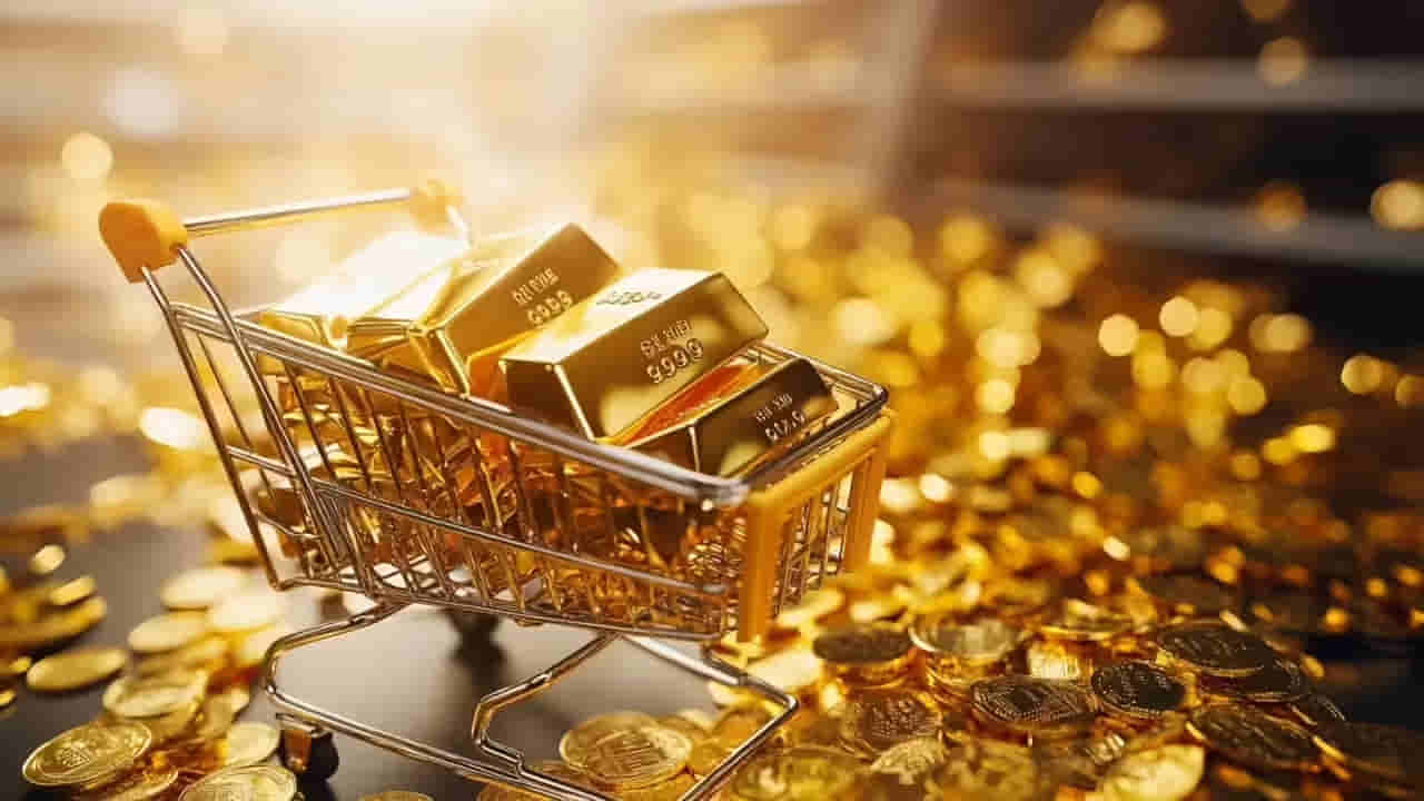 Gold: 4 ఏళ్లలో 245% పెరిగిన బంగారం.. ఇప్పుడు కొత్తగా కొనాలా, అమ్మాలా లేక హోల్డ్ చేయాలా?