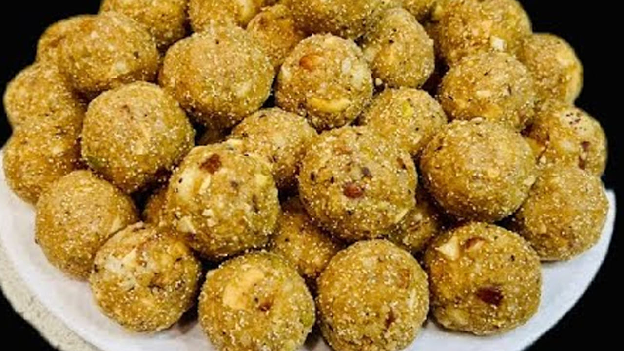Gond Laddu Recipe 4