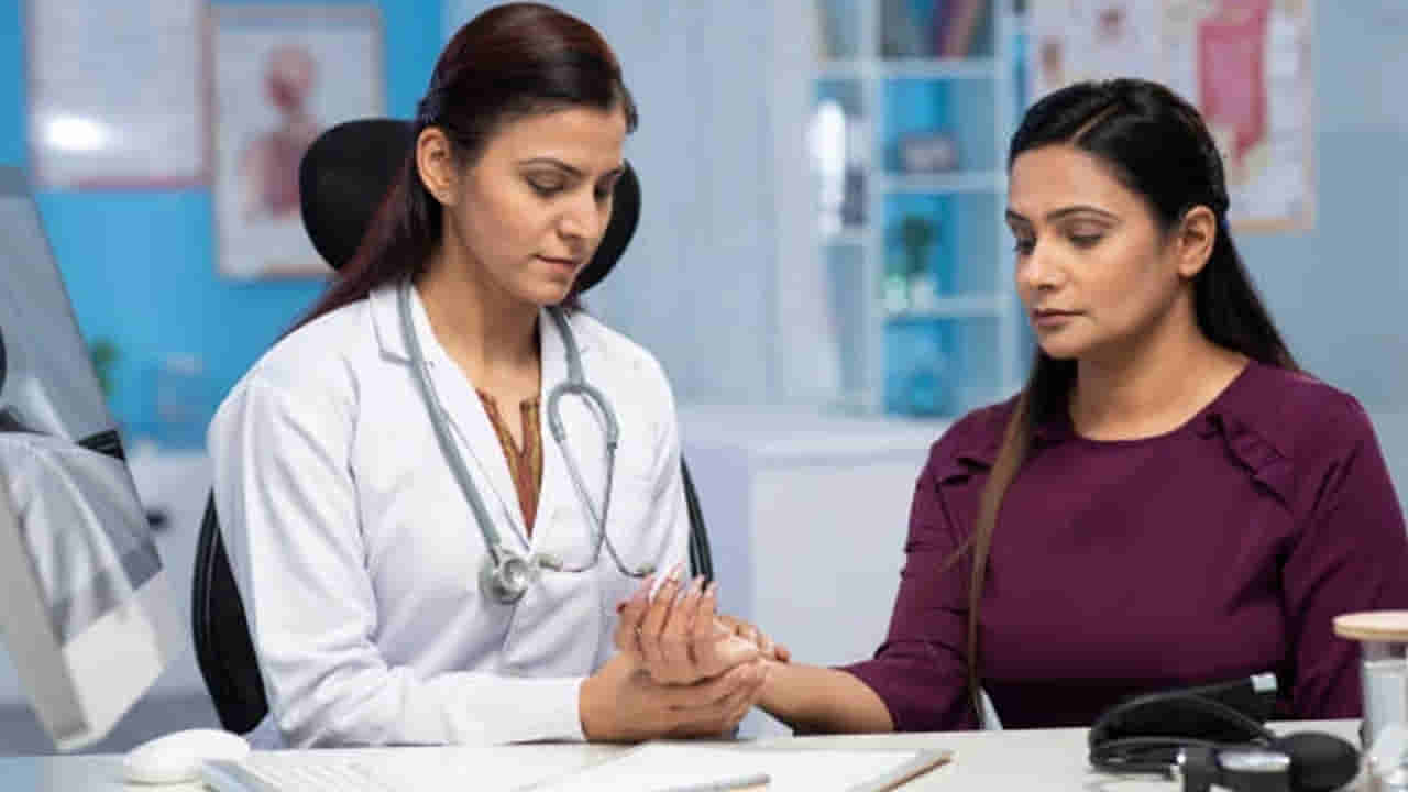 Health Care: 20 ఏళ్లు దాటిన మహిళల్లో పెరుగుతున్న భయం.. ఈ లక్షణాలు కనిపిస్తే అస్సలు లైట్ తీసుకోకండి.. డాక్టర్ల హెచ్చరిక!