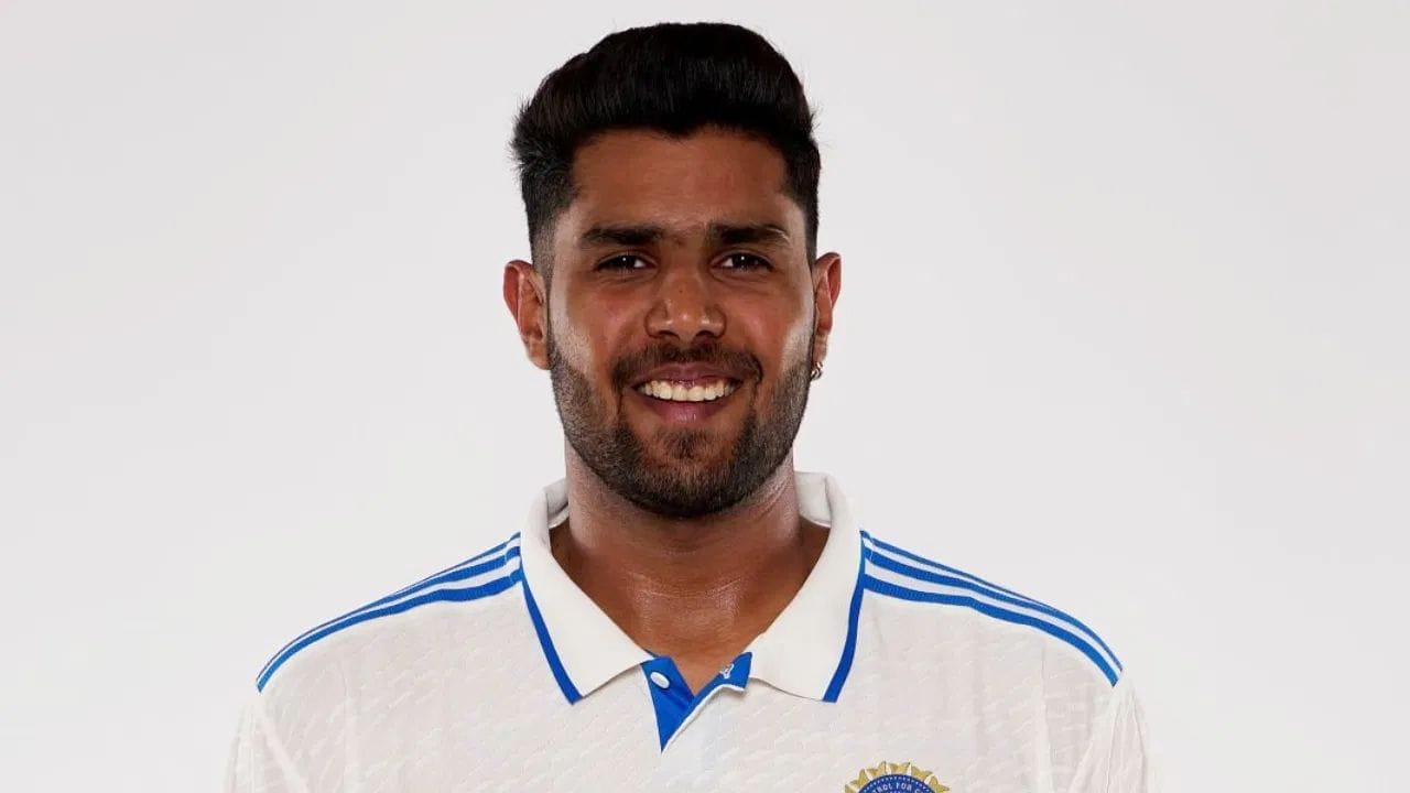హర్షిత్ రాణా: ఇంగ్లాండ్ పర్యటనలో తీవ్రమైన కండరాల గాయానికి గురైన టీమ్ ఇండియా పేసర్ హర్షిత్ రాణా, శ్రీలంకతో జరిగే మొత్తం టెస్ట్ సిరీస్‌కు దూరమయ్యాడు. అతని స్థానంలో మరో పేసర్‌కు అవకాశం లభించే అవకాశం ఉంది.