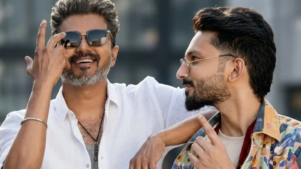 దర్శకుడు హెచ్. వినోద్ తన 'జన నాయగన్' సినిమా కోసం రూ. 25 కోట్లు అందుకున్నట్లు సమాచారం. ఇది ఆయన కెరీర్ లోనే అత్యధిక పారితోషికం. గతంలో విజయ్తో 'తుపాకి'లో పనిచేసిన వినోద్, యాక్షన్ చిత్రాలతో హిట్స్ అందుకున్నారు. ఈ ప్రాజెక్ట్ను ప్రారంభించడానికి ముందు ఆయన కొన్ని సంవత్సరాలు దీనిపైనే దృష్టి సారించారని చెబుతున్నారు. ఈ సినిమా పాటలు, నేపథ్య సంగీతం కోసం సంగీత దర్శకుడు అనిరుధ్ రవిచందర్ రూ. 13 కోట్లు వసూలు చేసినట్లు సమాచారం. 'లియో', 'జైలర్' వంటి తమిళ చిత్రసీమలోని పెద్ద హిట్లకు సంగీతం అందించిన అనిరుధ్, ప్రస్తుతం చిత్ర పరిశ్రమలో అత్యధిక పారితోషికం తీసుకునే సంగీత దర్శకులలో ఒకరు.